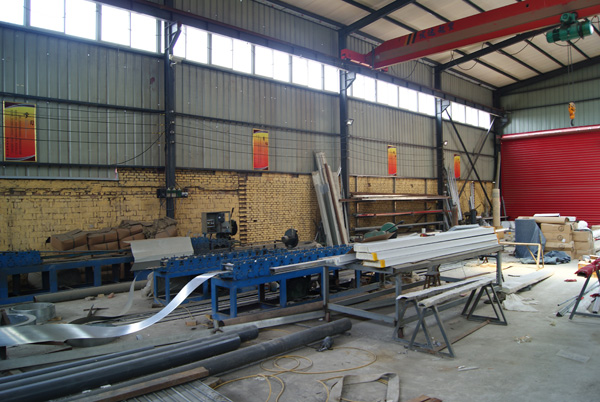 大型工業(yè)門維護