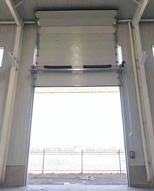 工業平開門裝置